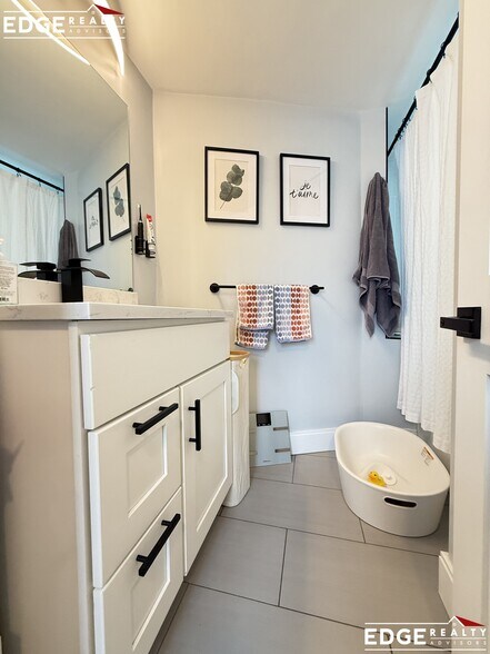 Building Photo - 115 Summer St