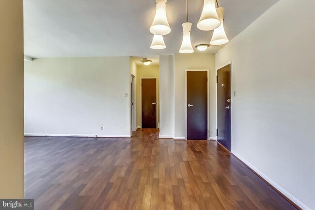 Building Photo - 4200 Cathedral Ave NW