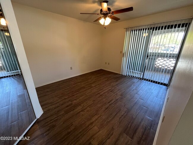 Building Photo - 5751 N Kolb Rd