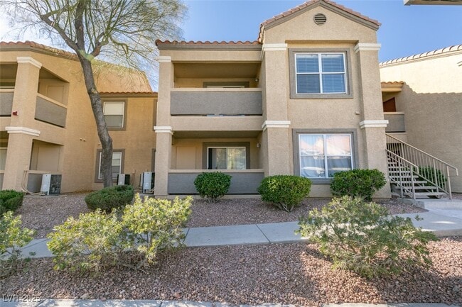 Primary Photo - 2300 E Silverado Ranch Blvd