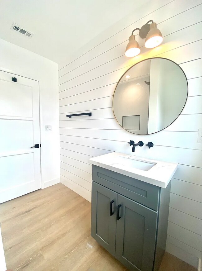 Building Photo - 13053 Venice Blvd