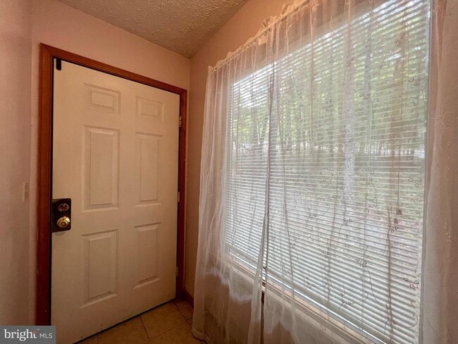 Building Photo - 148 Fieldstone Ln