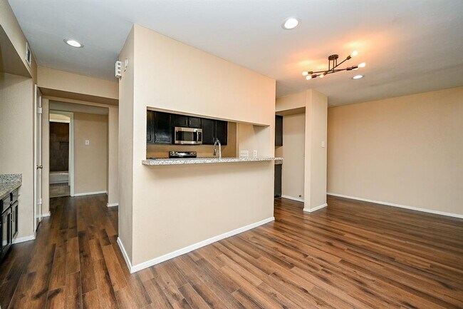Building Photo - 19226 Plantain Dr