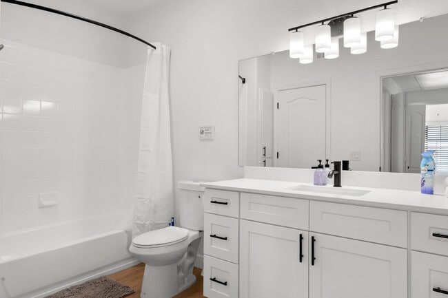 Building Photo - 875 W Pecos Rd