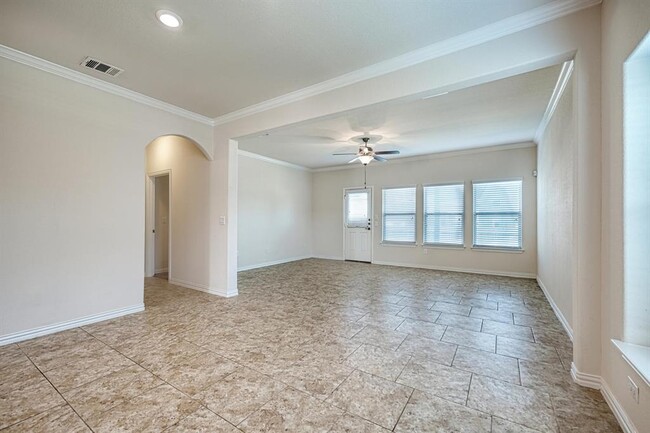 Building Photo - 10500 Crescendo Ln