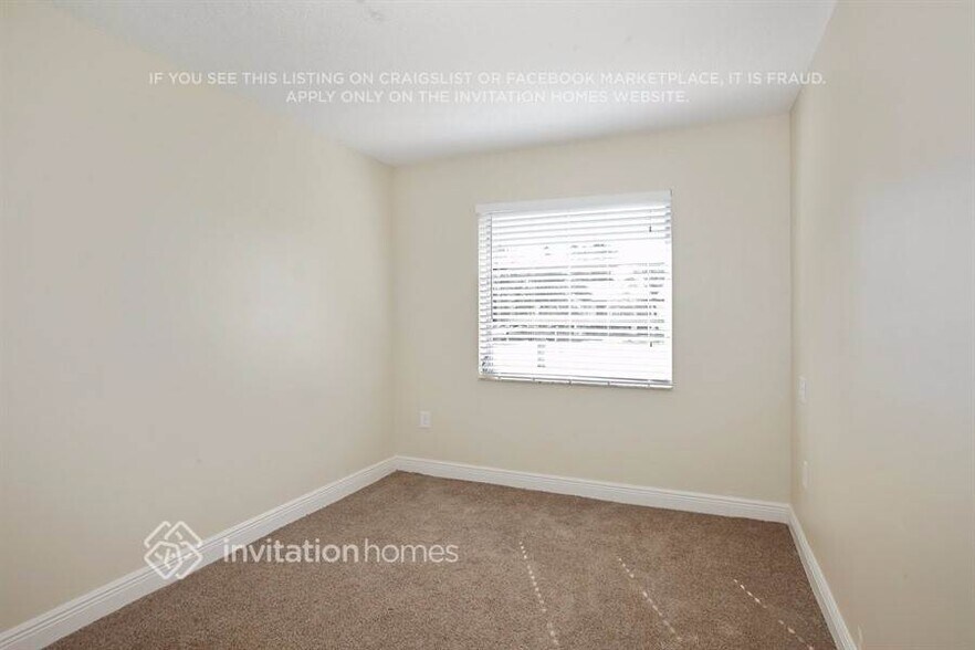 Building Photo - 350 NW 99th Way