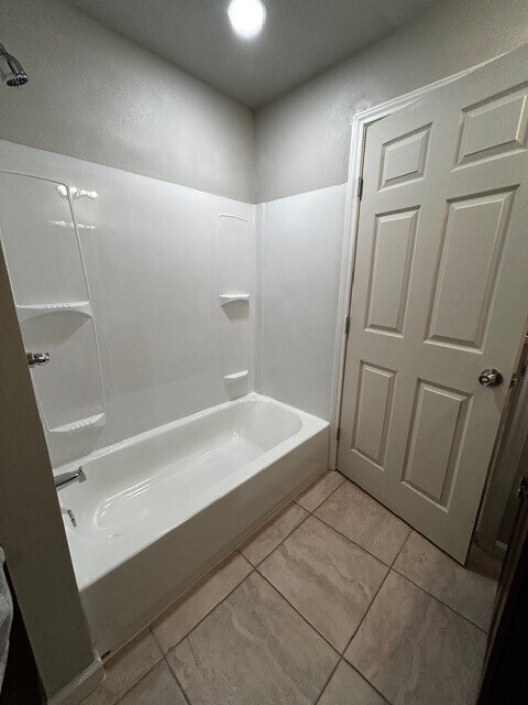 Building Photo - 1020 N Main St