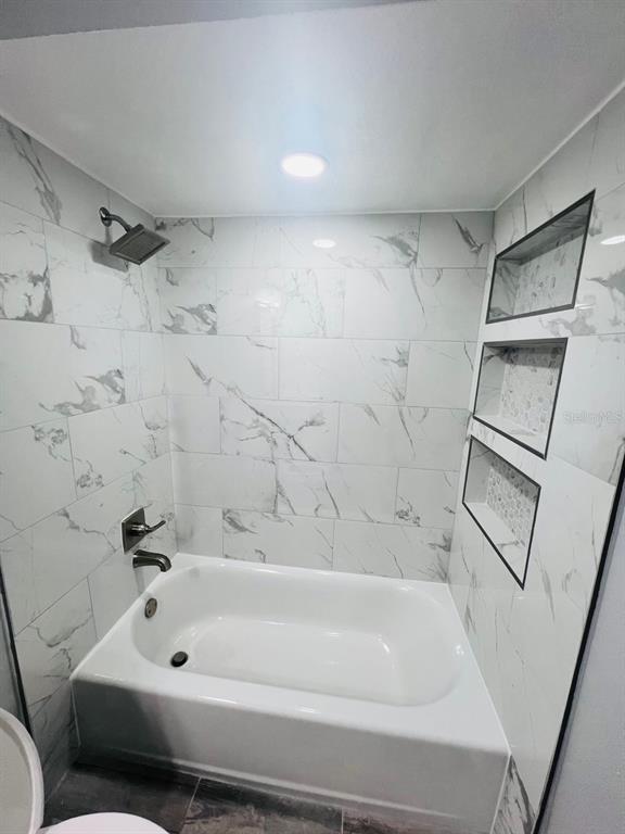 Building Photo - 2121 Whitewood Ct