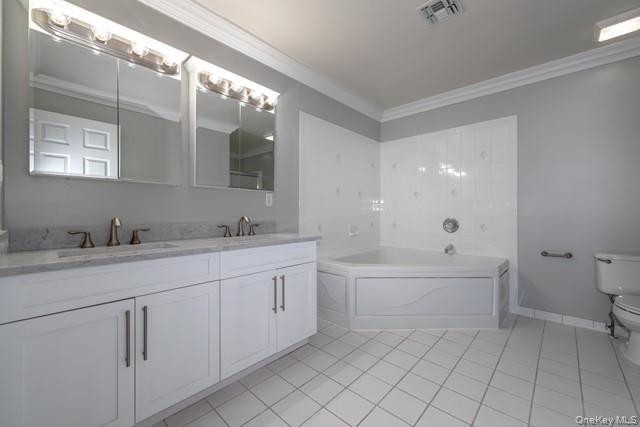 Building Photo - 128 Village Green Dr