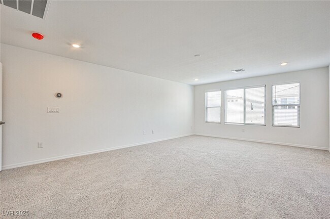 Building Photo - 7523 Castlegreen Ave