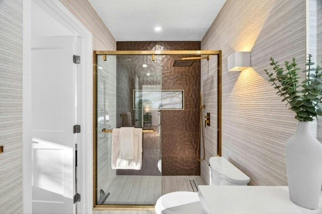 Building Photo - 286 Hackamore Common