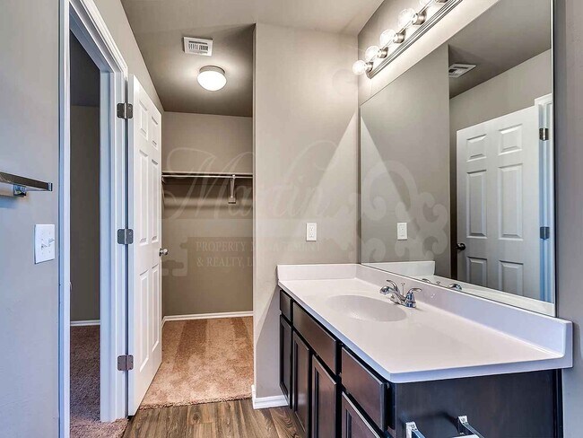 Building Photo - 10396 Cindy Joy Ave