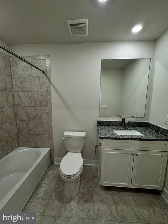 Building Photo - 2208 Winterberry Ln