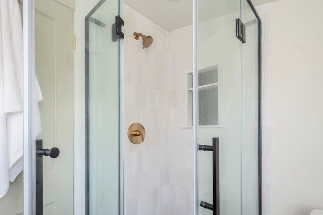 Building Photo - 294 Cole Ave