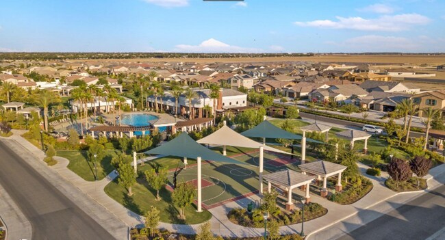 Building Photo - 4 Bedroom/3 Bath Home with Office and Paid Solar - $3395 Per Month!