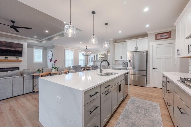 Building Photo - 8838 Eliot Dr