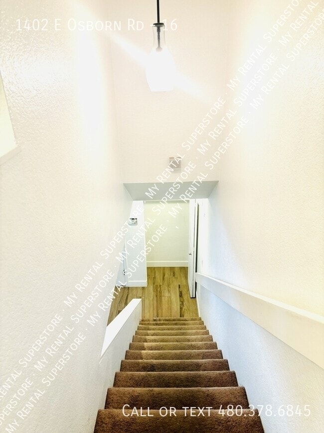 Building Photo - 1402 E Osborn Rd