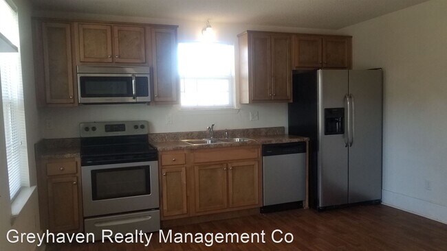 Building Photo - 3 br, 1 bath House - 701 N Market Street