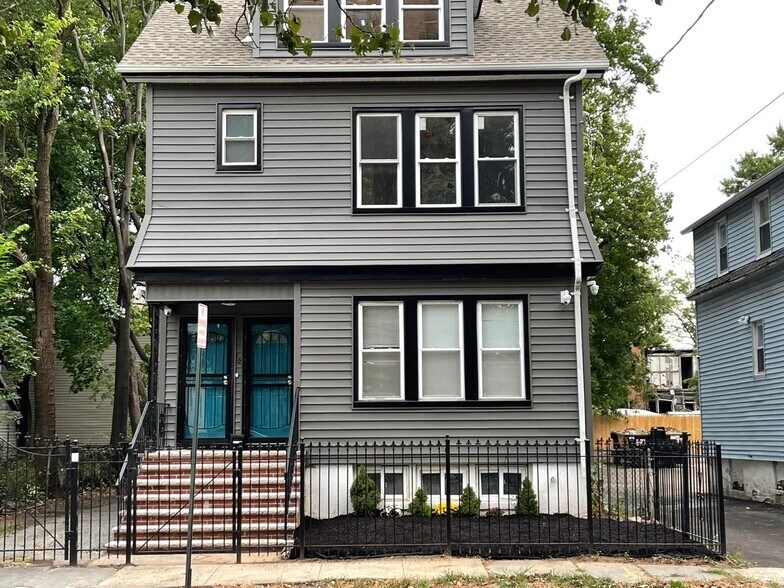 Primary Photo - 53 Oak Ave