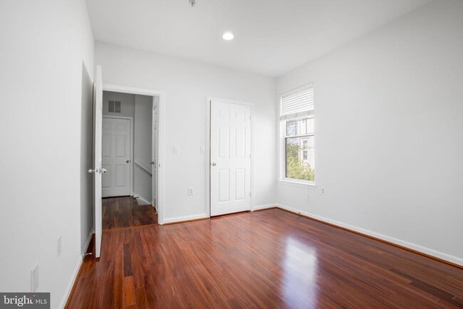 Building Photo - 11325 Aristotle Dr