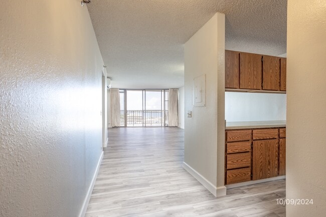 Building Photo - 351-351 Koauka Loop