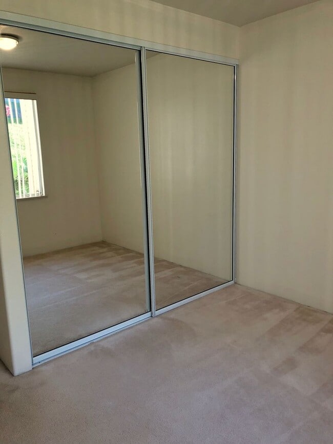 Building Photo - Large 2bd/2ba/2pkg in Terraces of Launani Valley