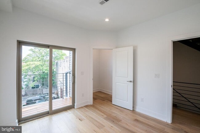 Building Photo - 119 Greenwich St