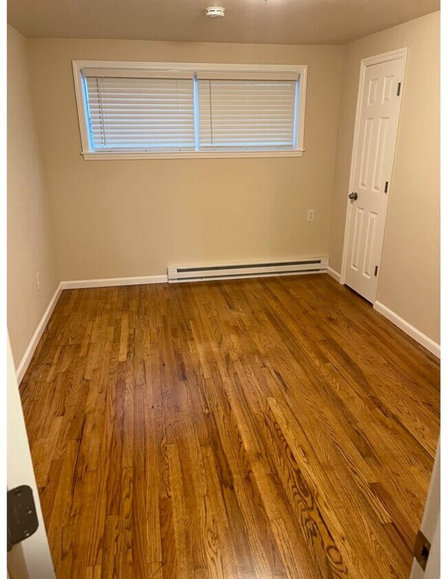 Building Photo - Fully Updated 1 Bed/1 Bath! Great Ballard ...