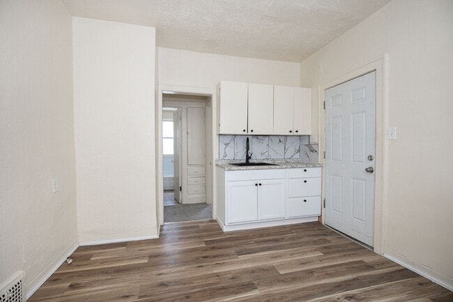 Building Photo - 3331 E 140th St