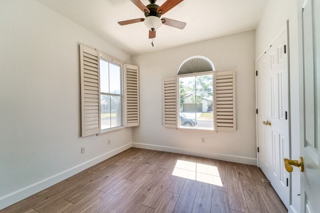 Building Photo - Stunning 4-Bedroom Home with Spacious Yard