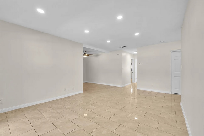 Building Photo - 1250 S Brookhurst St