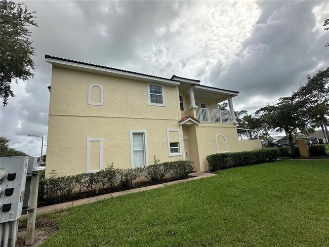 Building Photo - 1230 S Beach Cir