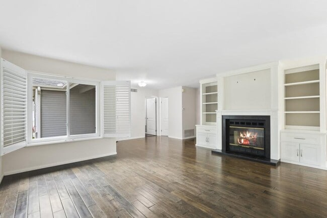 Building Photo - 10976 Glencreek Cir