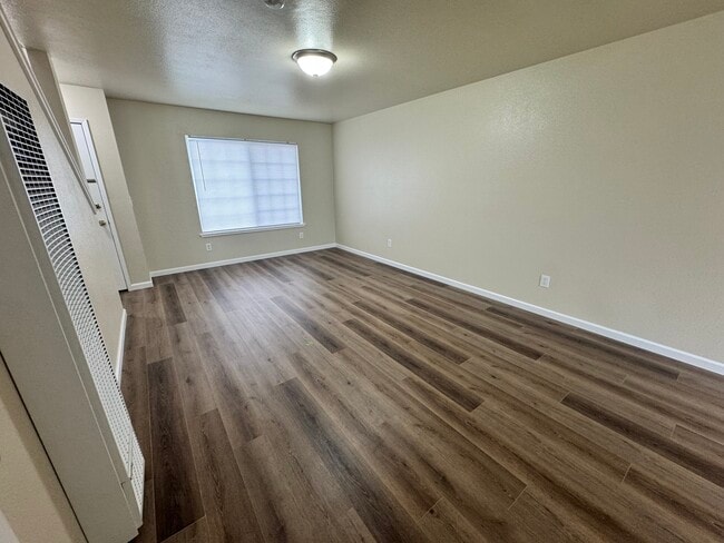 Building Photo - 114 Church St