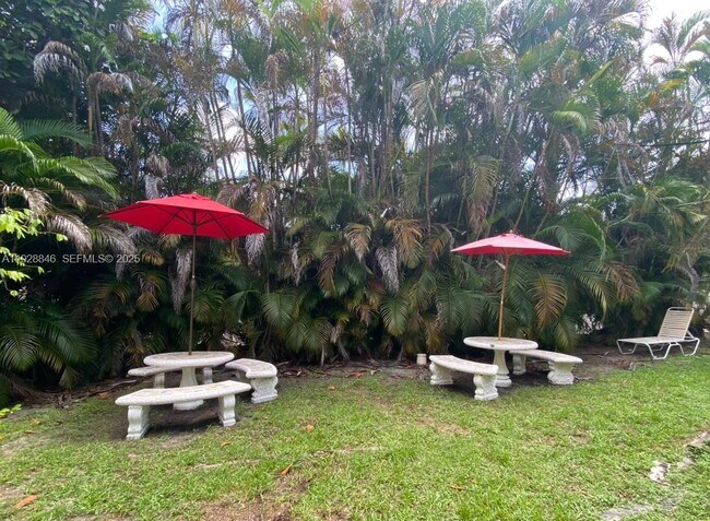 Building Photo - 28 Majorca Ave