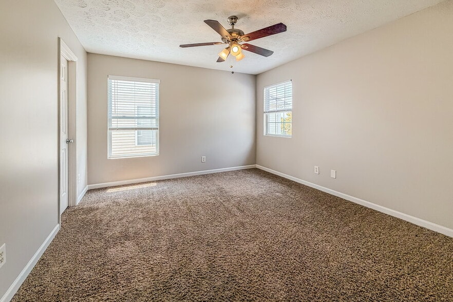 Building Photo - 3346 Blaze Dr