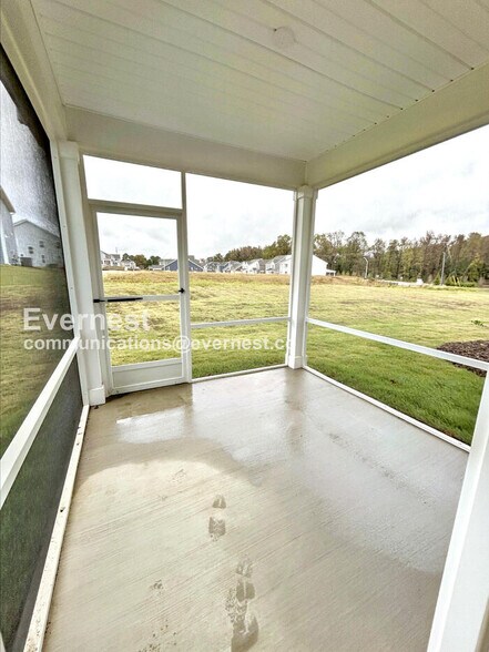 Building Photo - 44 Regal Gdns Ct