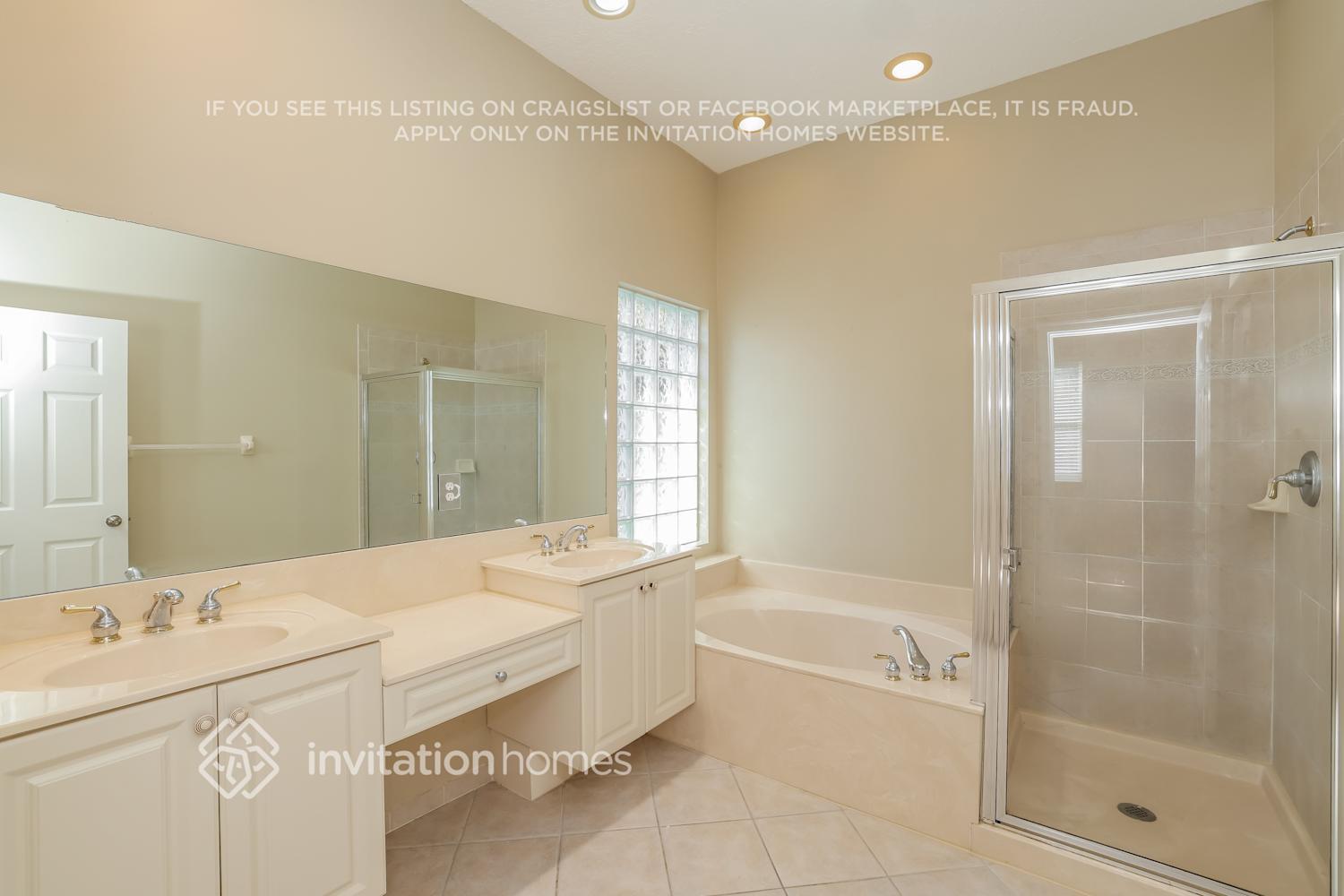 Building Photo - 9105 Dupont Pl