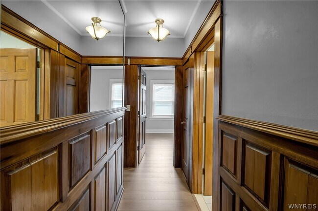 Building Photo - 800 Amherst St