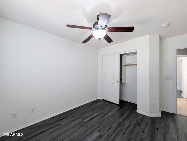 Building Photo - 13959 W Country Gables Dr