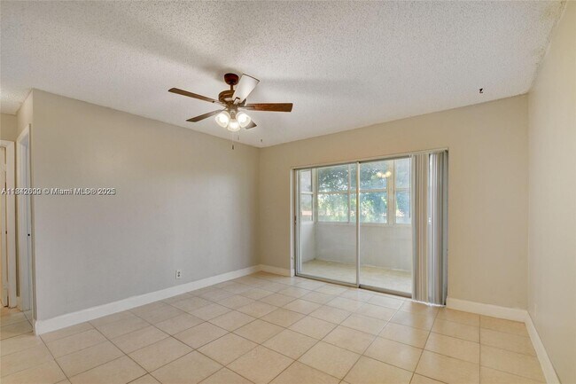Building Photo - 114 Lake Anne Dr