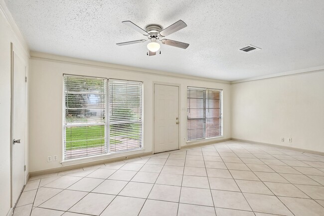 Building Photo - 6401 Rowan Ln