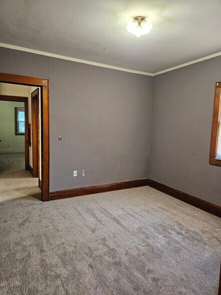 Building Photo - 2567 N Frederick Ave