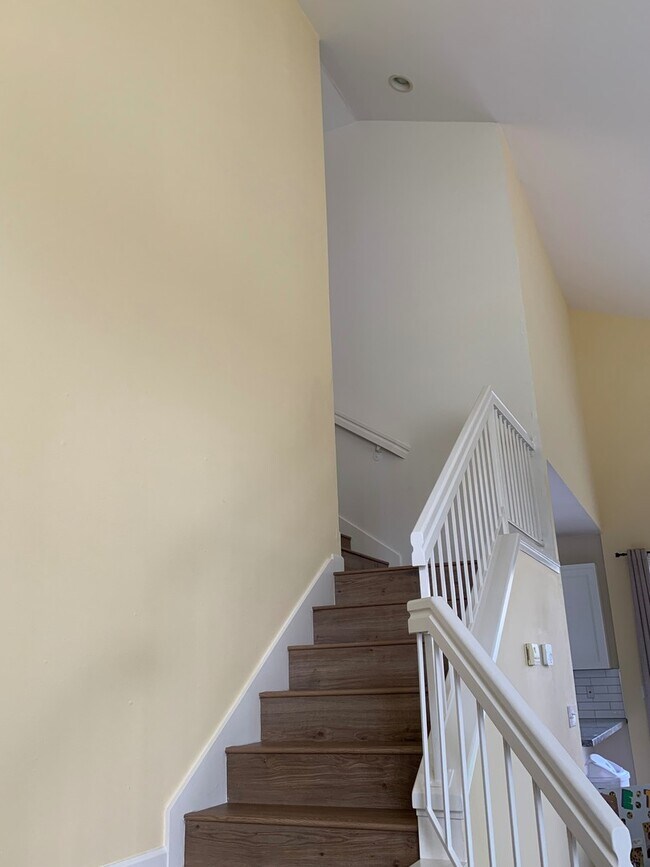 Building Photo - Newer Evergreen home faces neighborhood park - Great Evergreen schools