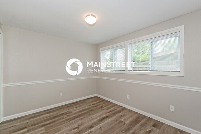 Building Photo - 4 Bedroom Pet-Friendly Home in Florissant,...