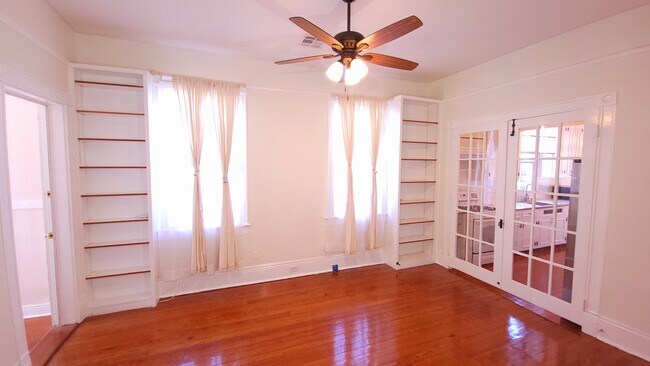 Building Photo - 2921 Lepage St