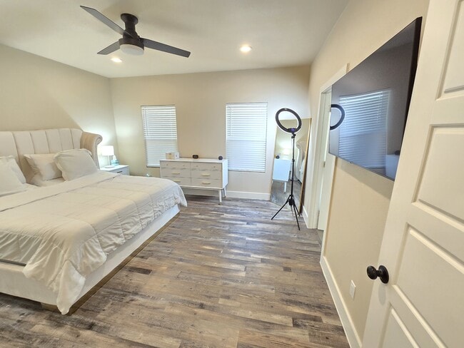 Building Photo - 2716 Brigham Ln