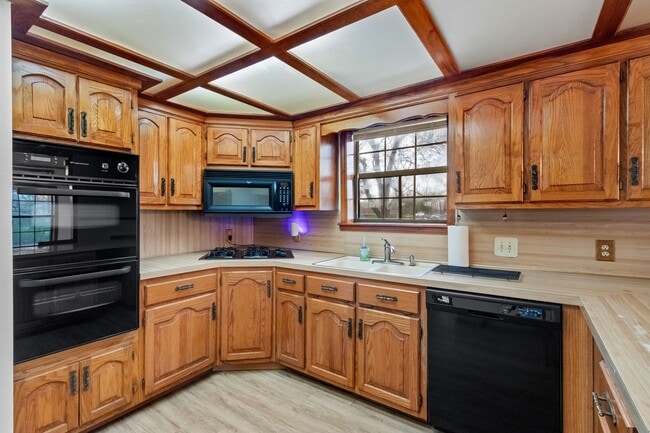 Building Photo - 12405 Bethel Blacktop Rd