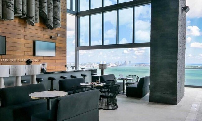 Building Photo - 1451 Brickell Ave