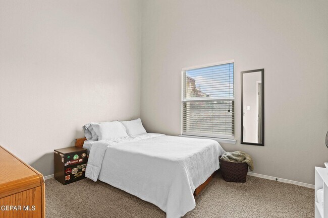 Building Photo - 12529 Paseo Rosannie Ave